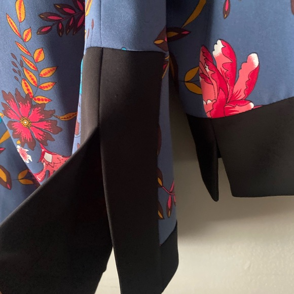 LOFT Blue and Pink Floral Blazer - Picture 8 of 14